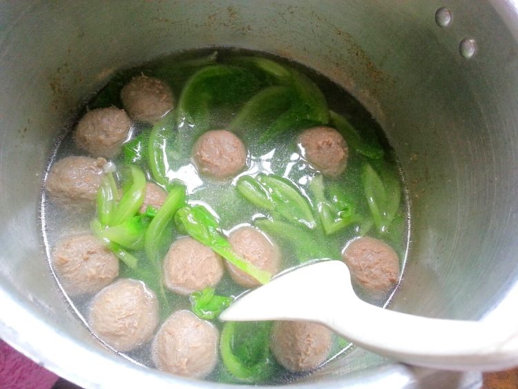 汕头牛肉丸生菜汤步骤7