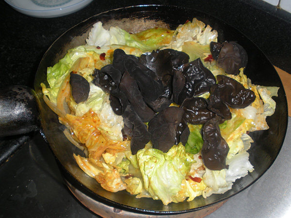 郫县豆瓣炒木耳生菜步骤10