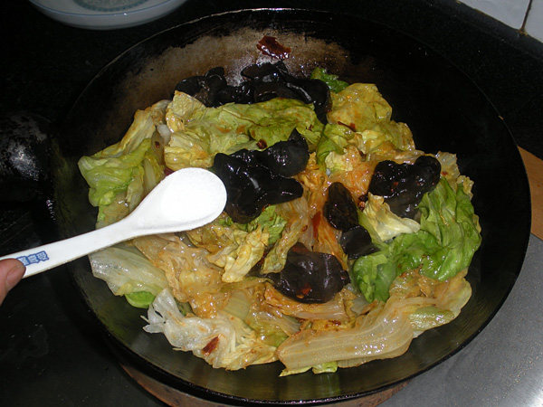 郫县豆瓣炒木耳生菜步骤11