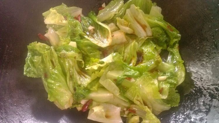辣味生菜步骤4