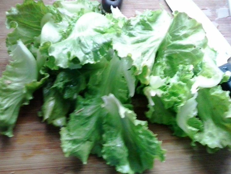 西红柿鸡蛋炒生菜步骤1