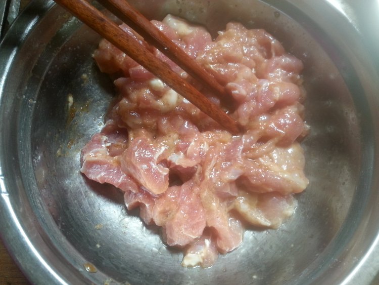生菜瘦肉鸡蛋面步骤2