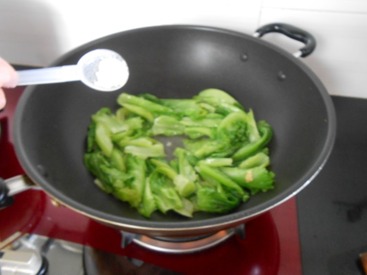 生菜炒蛋步骤7