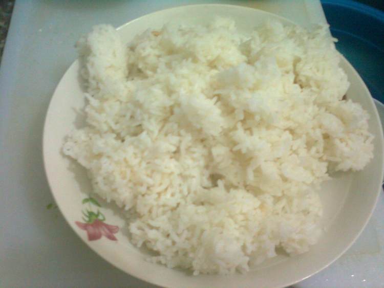 酸菜蛋炒饭步骤1