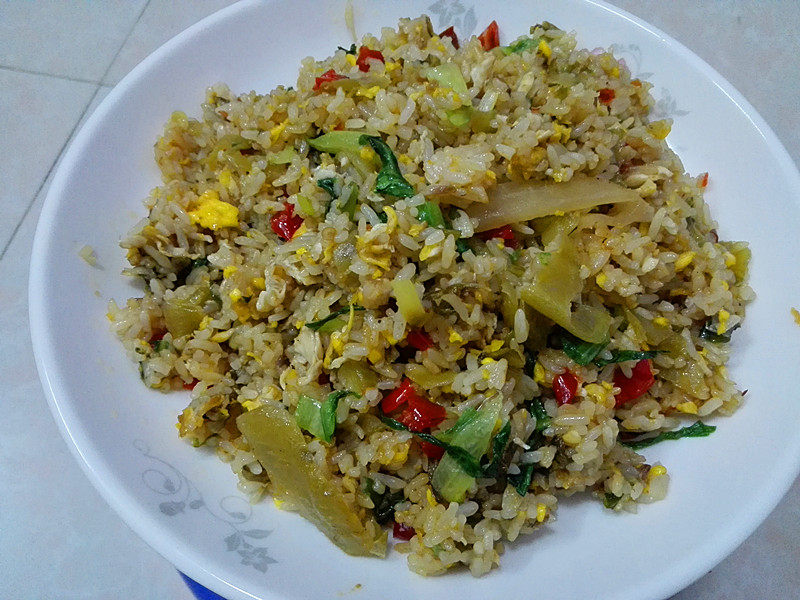 酸菜蛋炒饭步骤9