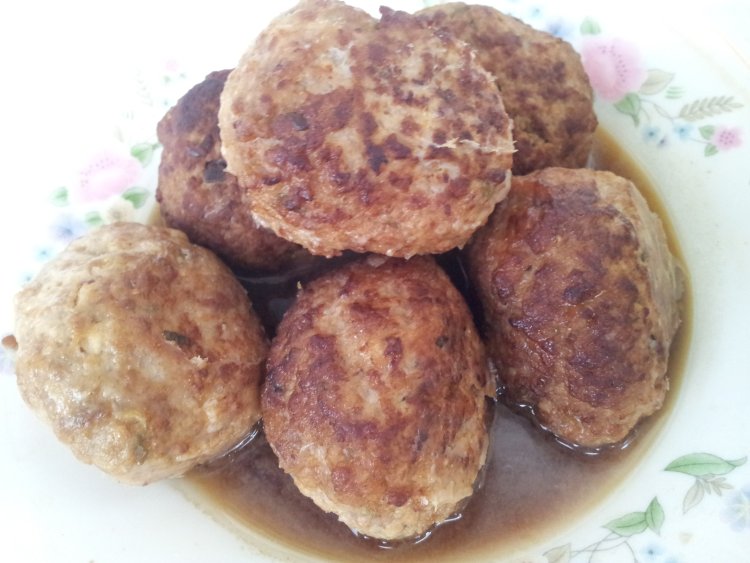 生菜烩丸子步骤3