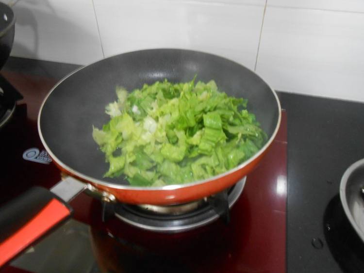 生菜肉末步骤3