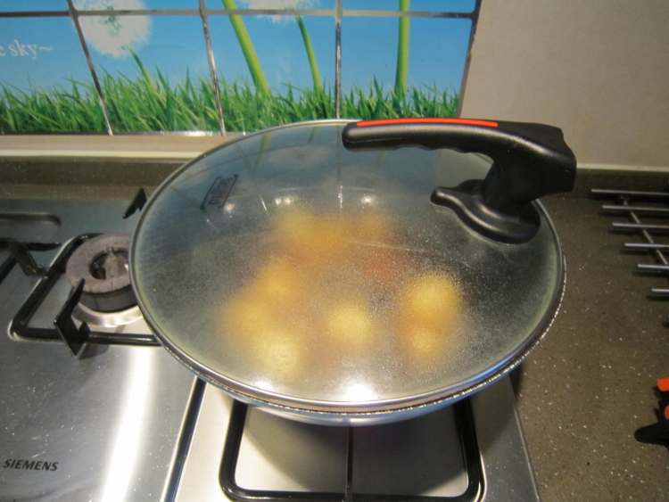 面筋塞肉烩生菜步骤6