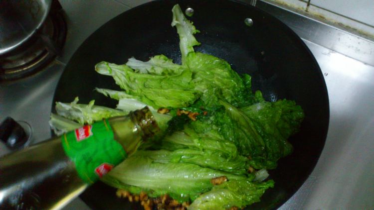 核桃蚝油生菜步骤5