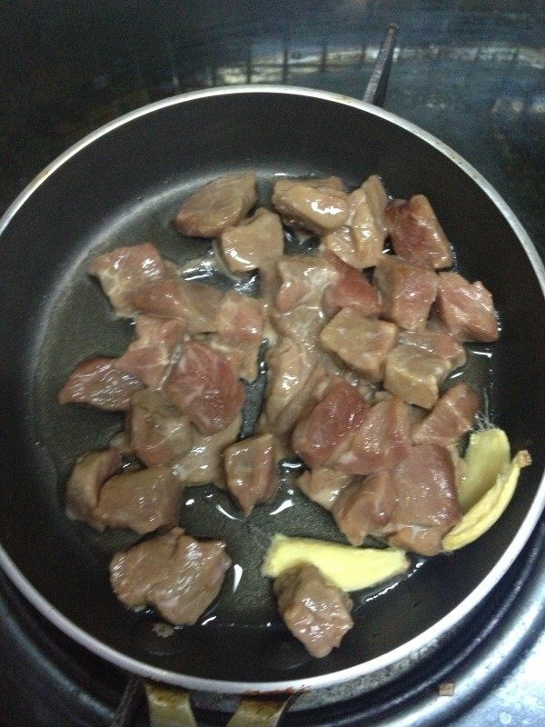 牛肉杂蔬乌冬面步骤3
