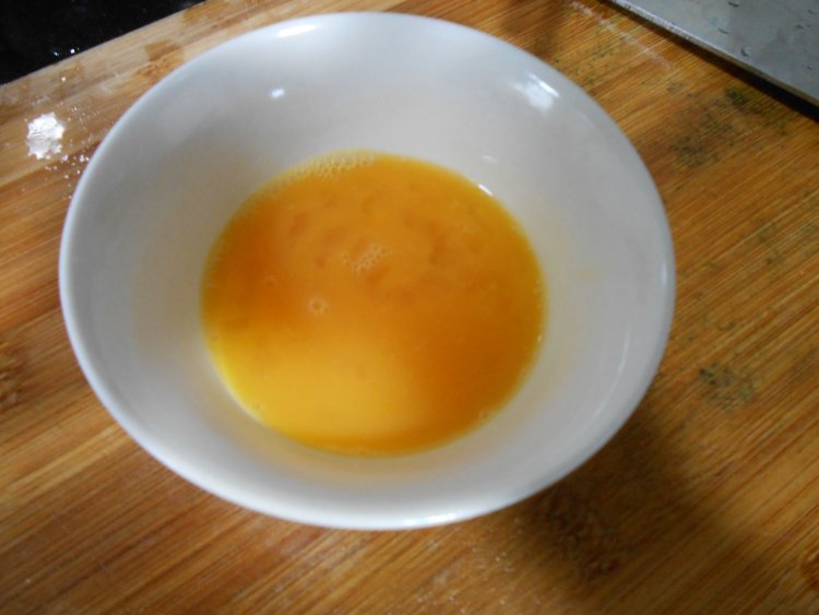 蛋炒生菜步骤3