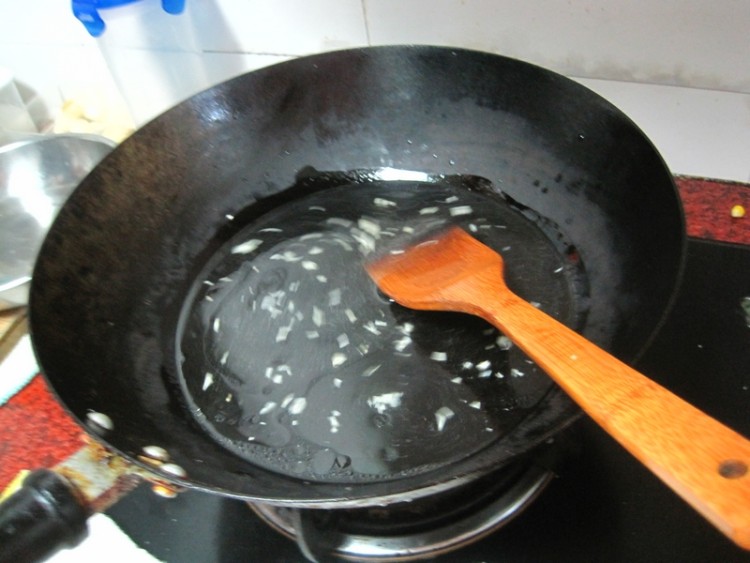 蚝油淋汁生菜步骤3