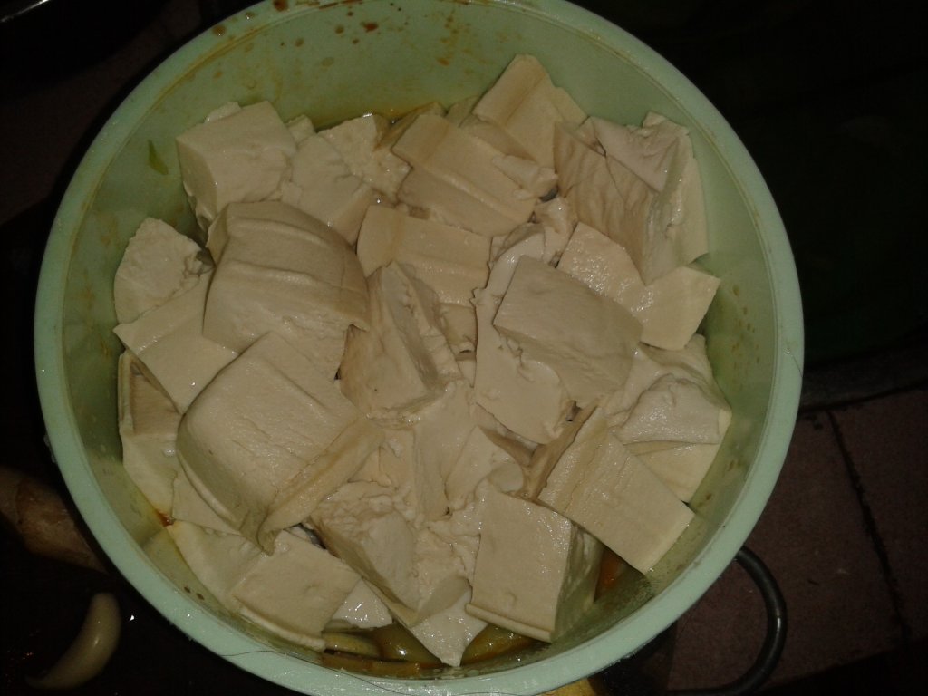 豆腐炒生菜步骤1