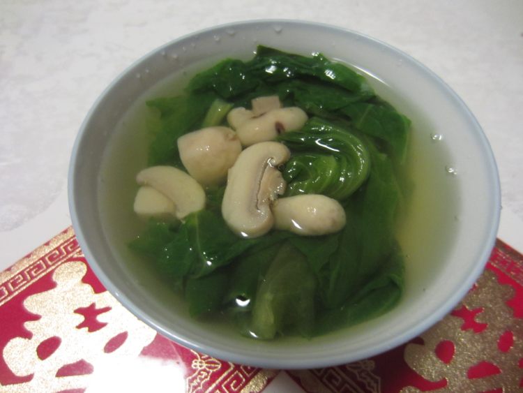 生菜蘑菇汤步骤7
