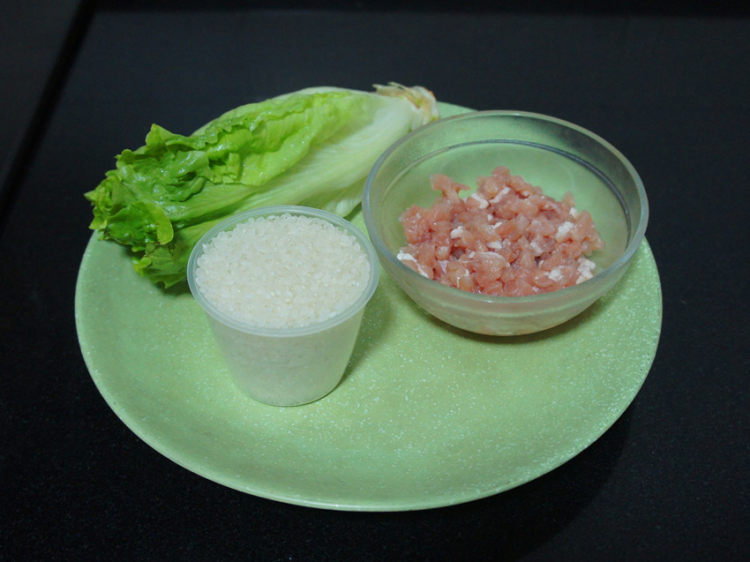 蔬菜肉丝粥步骤1