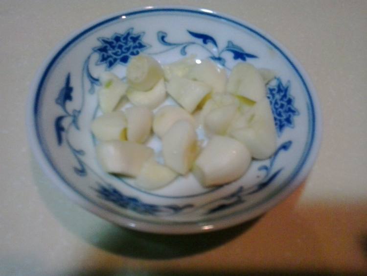 瘦肉炒生菜步骤2