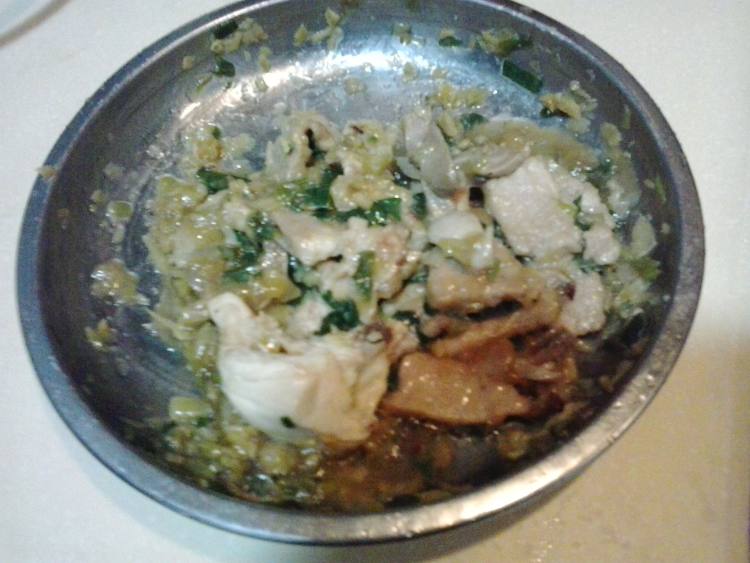 瘦肉炒生菜步骤3