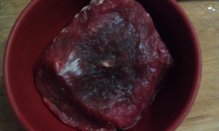 香烤牛肉生菜包步骤1