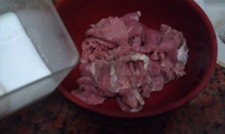 香烤牛肉生菜包步骤4