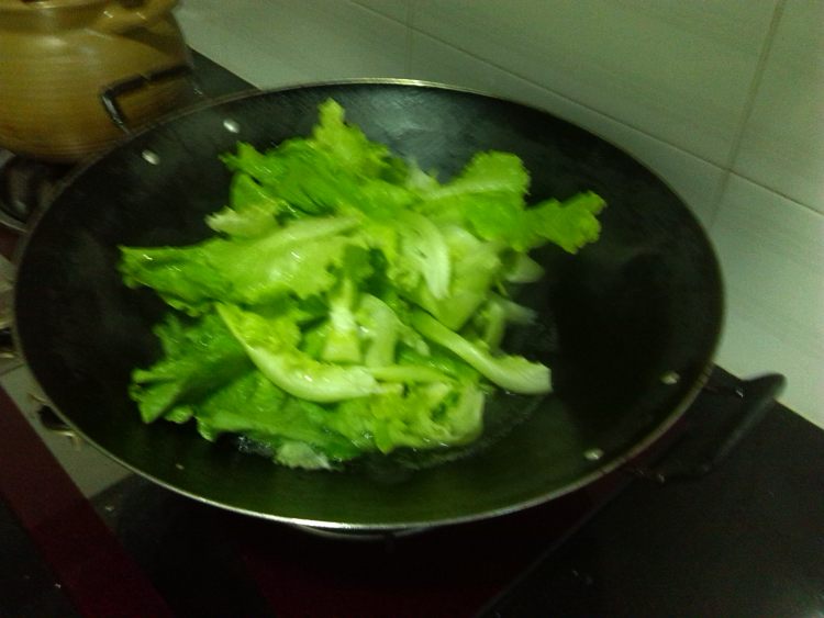 生菜罐头豉步骤2
