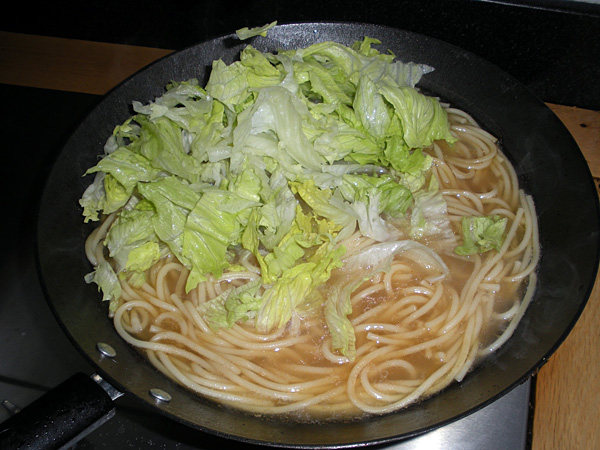 蚝油生菜煮意面步骤14