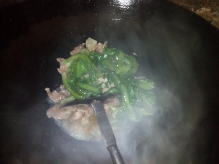 生菜炒肉片步骤8
