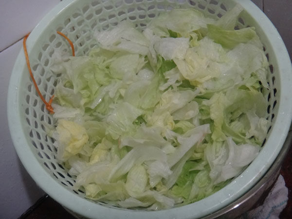 蚝油焖唐生菜步骤1