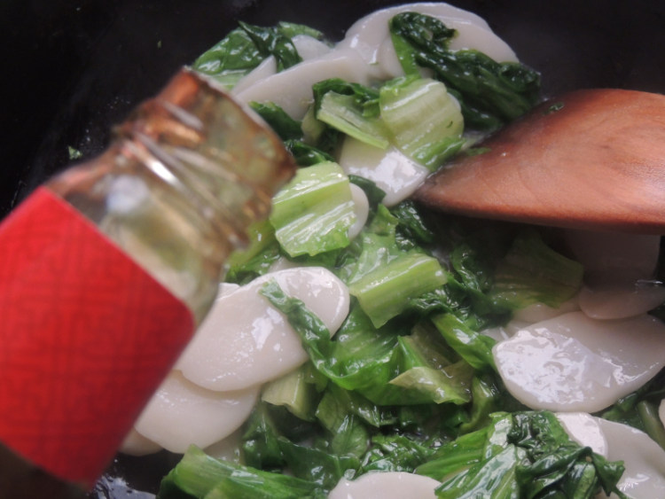 蚝油生菜炒年糕步骤10