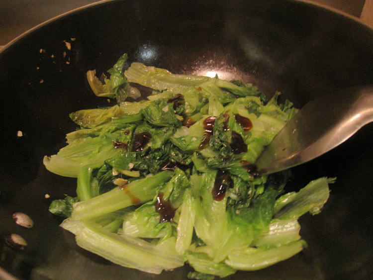 肉丸肉片烩生菜步骤7
