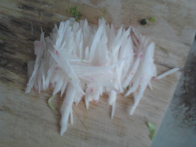 生菜拌水萝卜步骤4