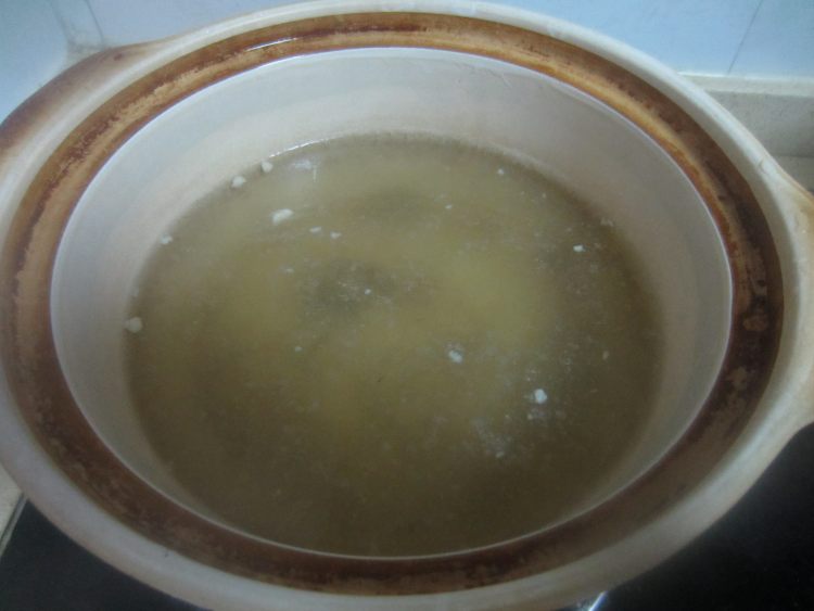 生菜虾皮高汤步骤1