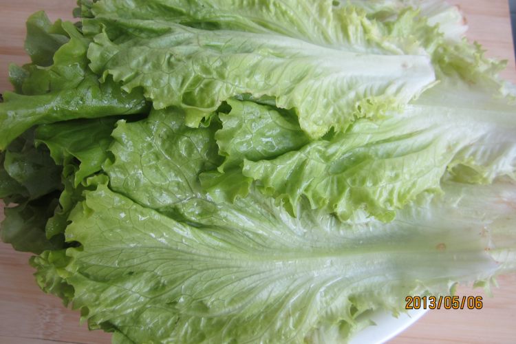 豆豉鱼拌生菜步骤1