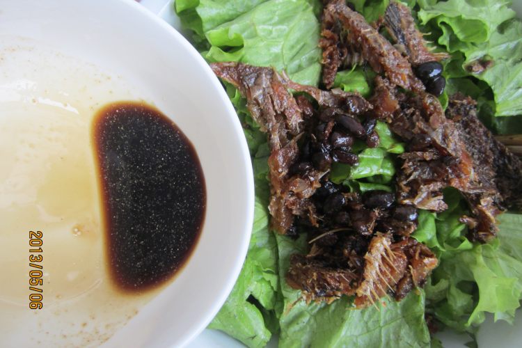 豆豉鱼拌生菜步骤7