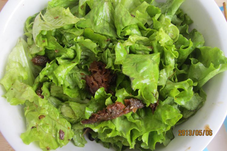 豆豉鱼拌生菜步骤8