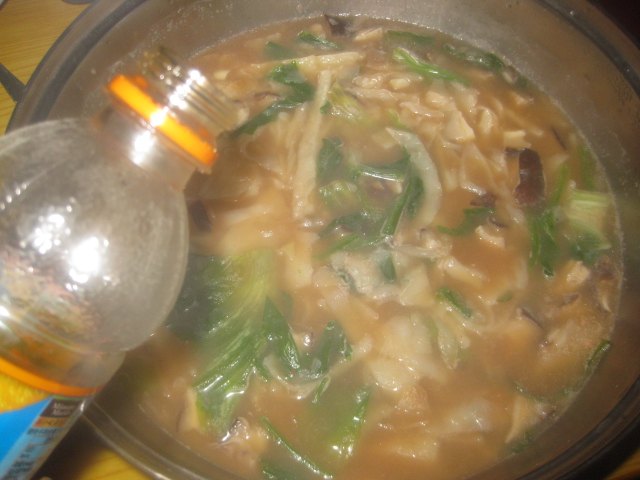 菠菜香菇烩饼步骤8