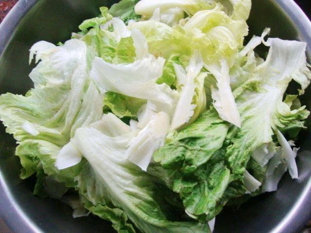 酱拌生菜步骤1