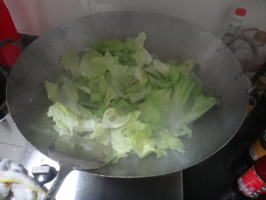 黄豆酱炒生菜步骤4