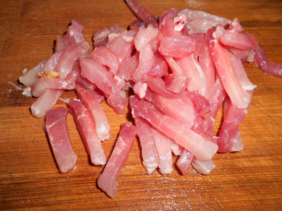 生菜酱香肉丝步骤2