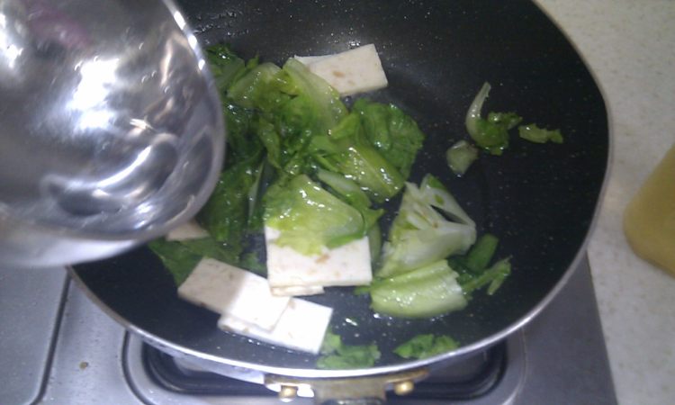 生菜炒虾糕步骤6