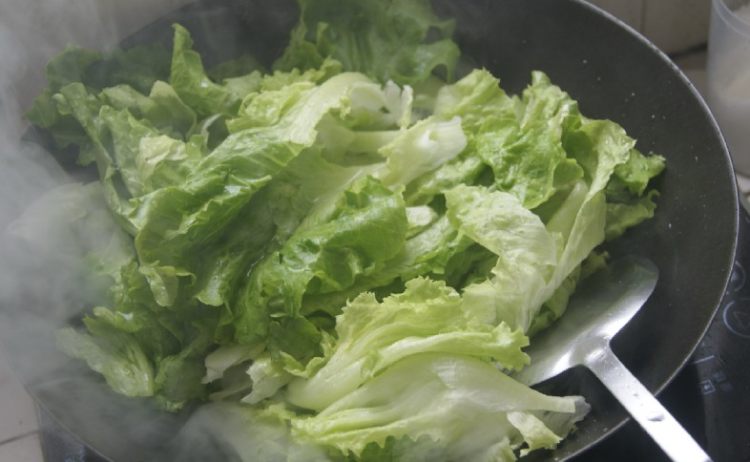 小炒生菜步骤4