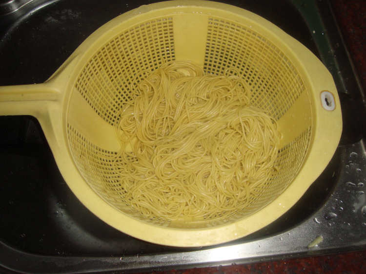 猪肉丸子汤面步骤2