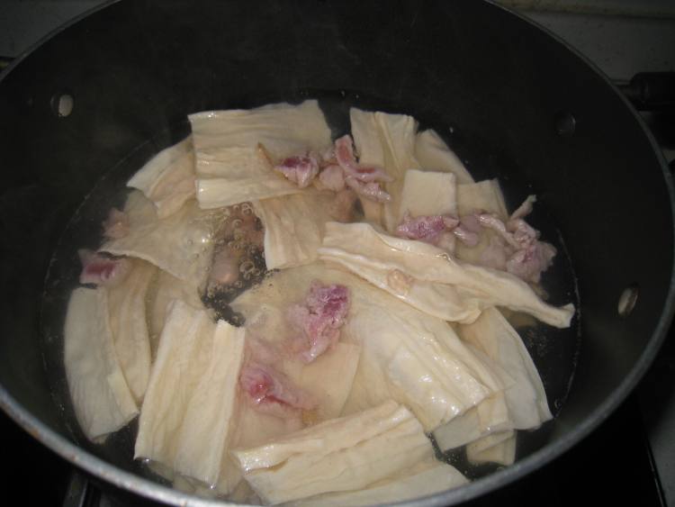 生菜腐竹汤步骤3