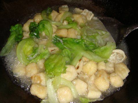 豆腐泡生菜汤步骤6