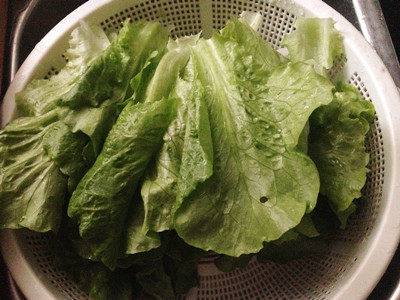 鲜嫩可口的蚝油炒生菜步骤1