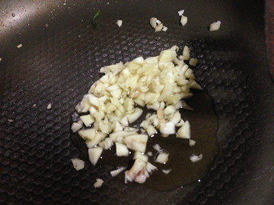 鲜嫩可口的蚝油炒生菜步骤7