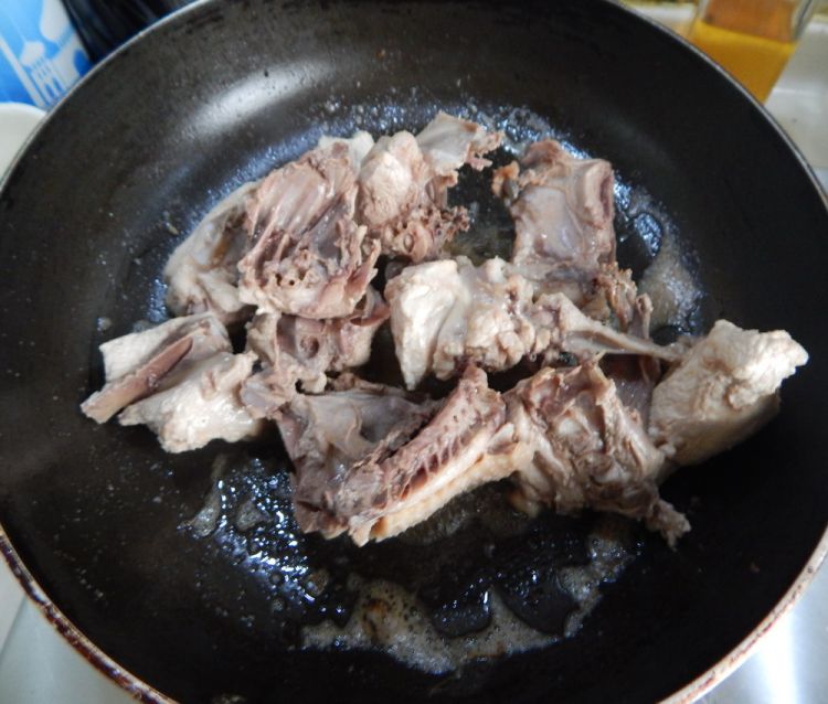 山药土豆烧鸡块步骤4