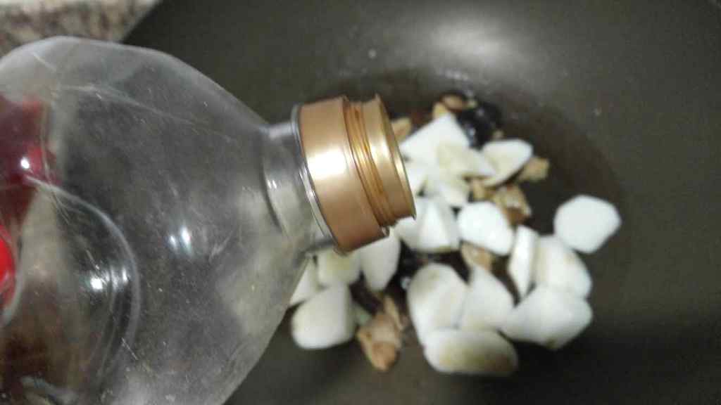 香菇烧山药步骤8