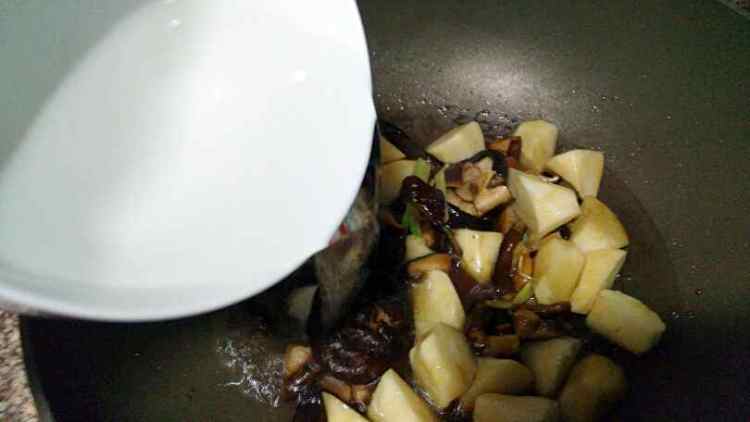 香菇烧山药步骤10