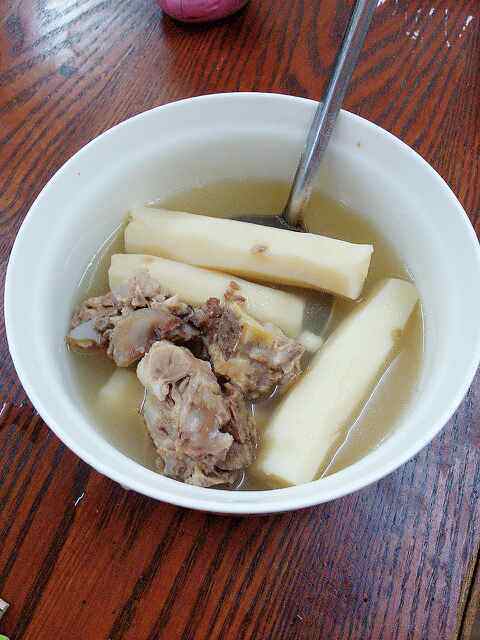 山药薏仁骨头汤步骤7