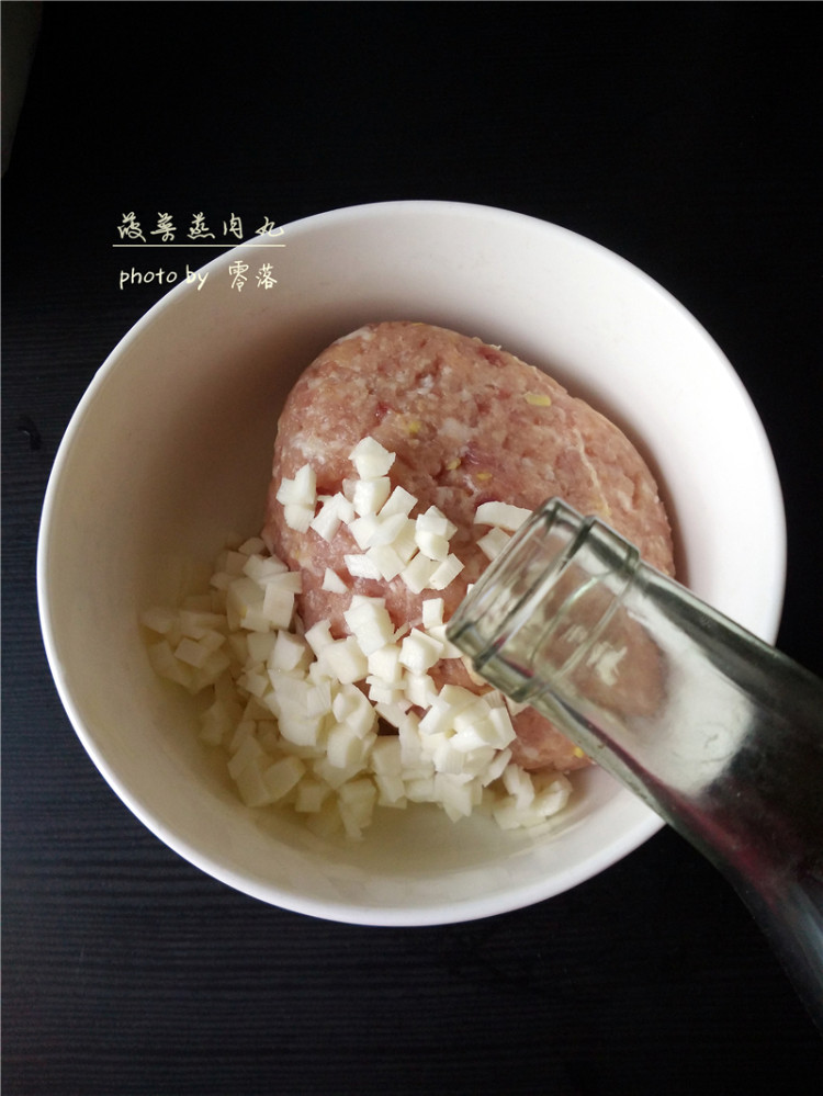 菠菜蒸肉丸步骤3